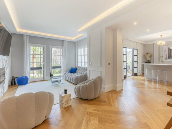 FOR SALE 🏡 Refurbished Garden Apartment in a Gated Community – Nueva Andalucía, Marbella 🇪🇸