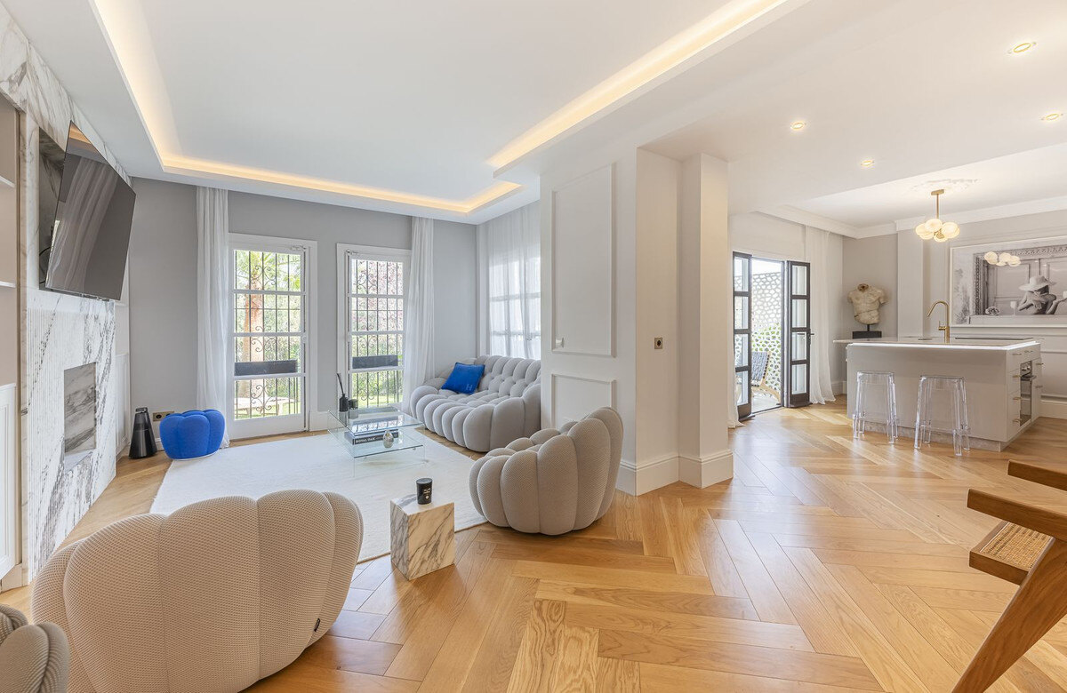 garden-apartment-nueva-andalucia-marbella-01 FOR SALE 🏡 Refurbished Garden Apartment in a Gated Community – Nueva Andalucía, Marbella 🇪🇸