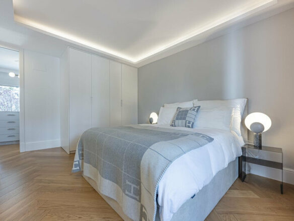 FOR SALE 🏡 Refurbished Garden Apartment in a Gated Community – Nueva Andalucía, Marbella 🇪🇸