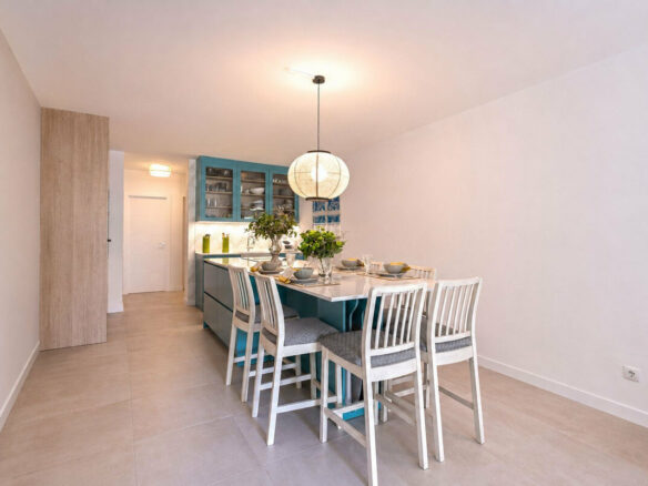 FOR SALE 🏡 Renovated Garden Apartment with Tourist Licence Opposite the Shopping Centre – Guadalmina Alta, San Pedro 🇪🇸