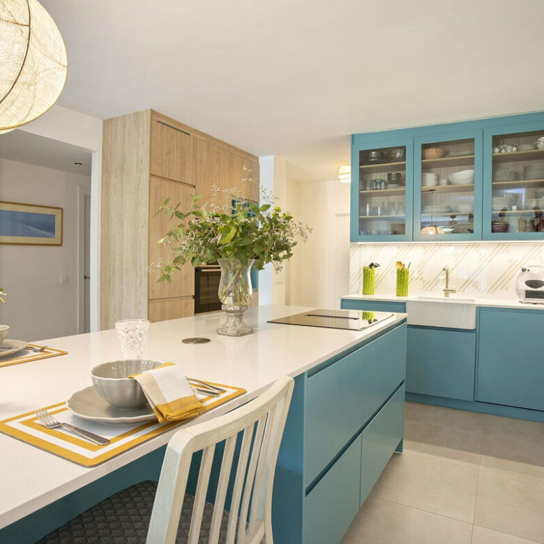 FOR SALE 🏡 Renovated Garden Apartment with Tourist Licence Opposite the Shopping Centre – Guadalmina Alta, San Pedro 🇪🇸