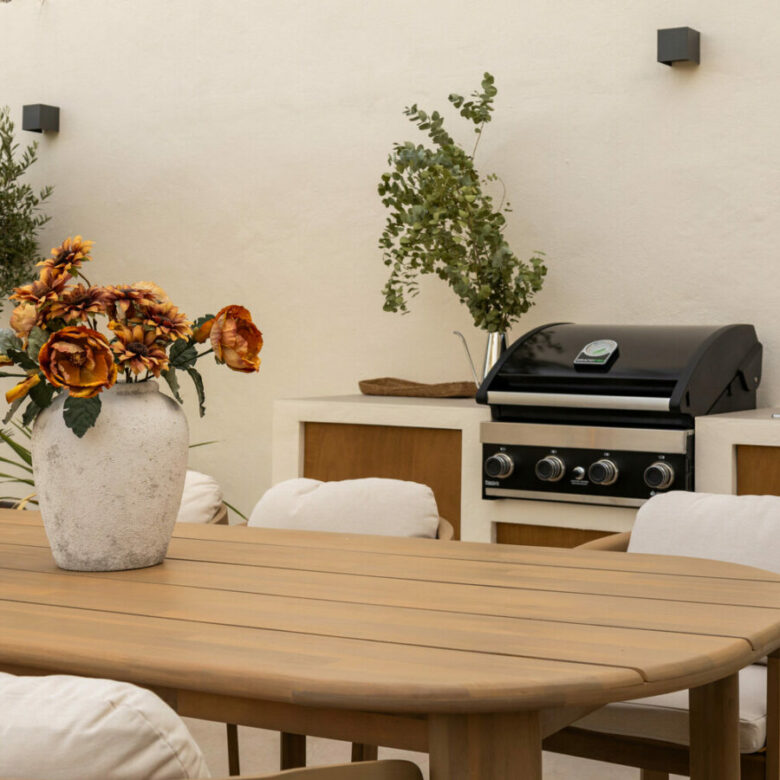 FOR SALE 🏡 Newly Renovated Ground-Floor Apartment with Private Terrace and Plunge Pool – Nueva Andalucía, Marbella 🇪🇸