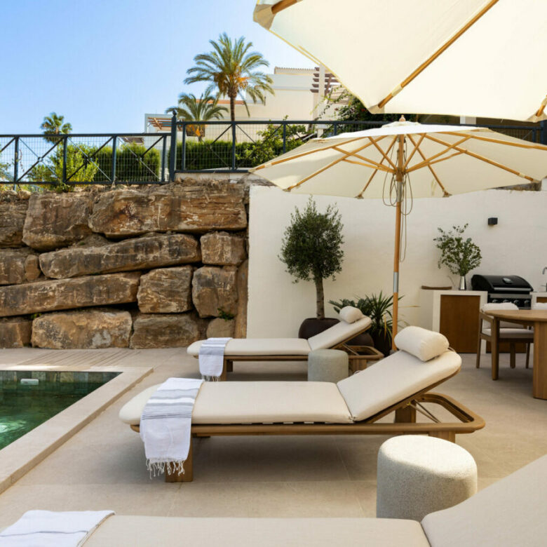 FOR SALE 🏡 Newly Renovated Ground-Floor Apartment with Private Terrace and Plunge Pool – Nueva Andalucía, Marbella 🇪🇸