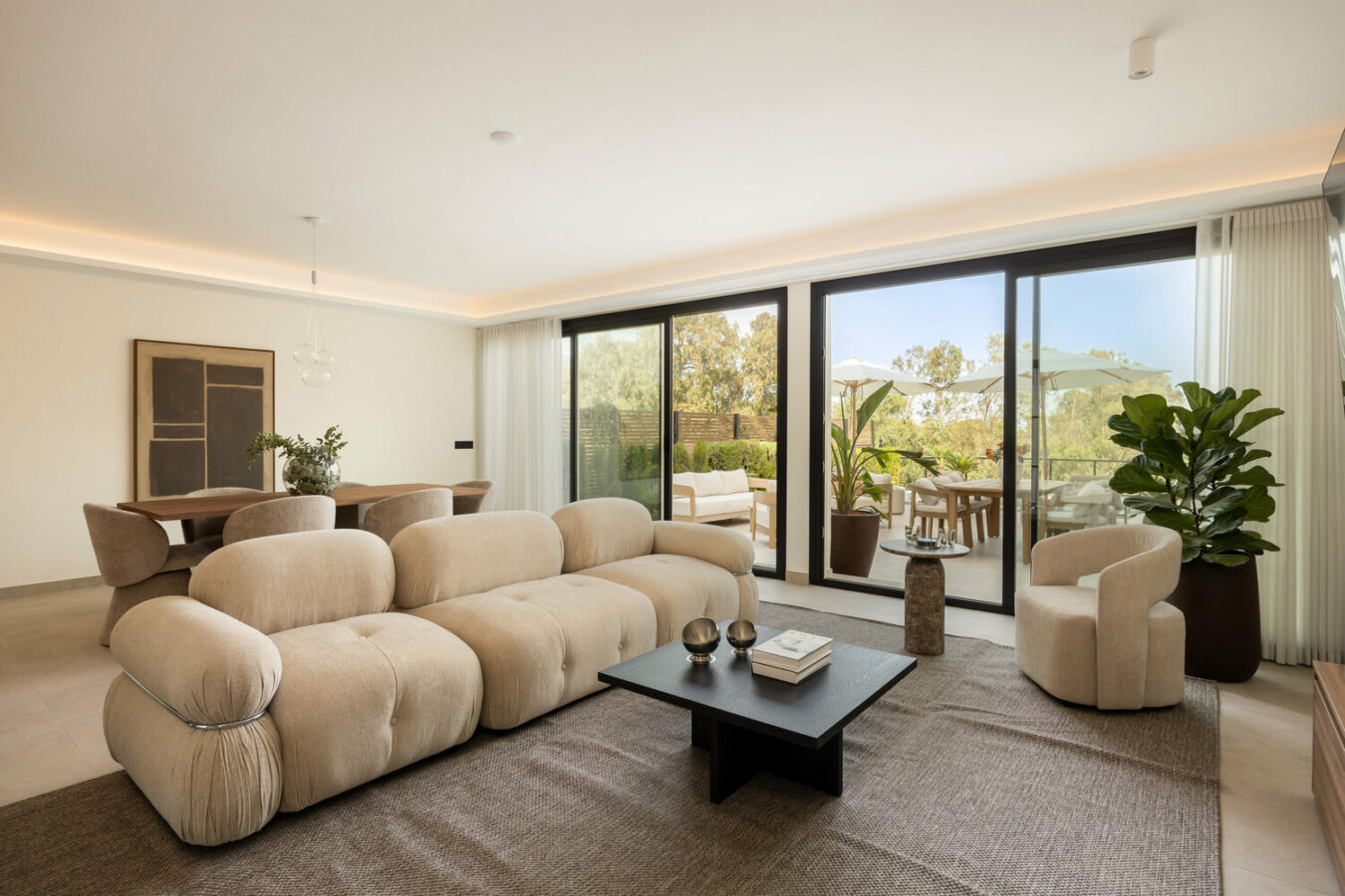 FOR SALE 🏡 Newly Renovated Ground-Floor Apartment with Private Terrace and Plunge Pool – Nueva Andalucía, Marbella 🇪🇸