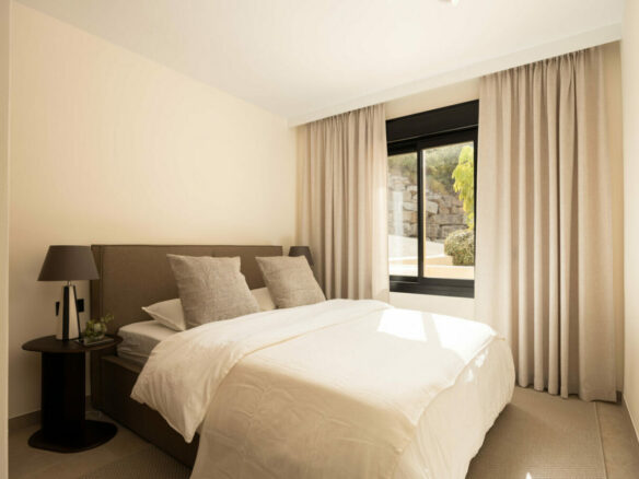 FOR SALE 🏡 Newly Renovated Ground-Floor Apartment with Private Terrace and Plunge Pool – Nueva Andalucía, Marbella 🇪🇸