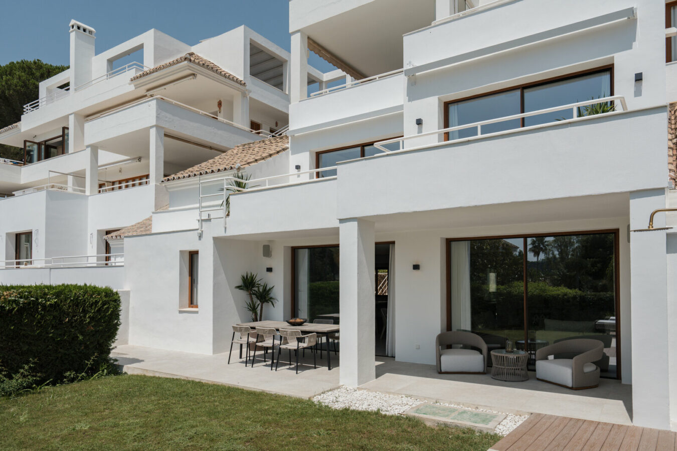 garden-duplex-los-naranjos-nueva-andalucia-01 FOR SALE 🏡 Fully Renovated Garden Duplex with Private Garden next to the Golf – Los Naranjos, Nueva Andalucía, Marbella 🇪🇸
