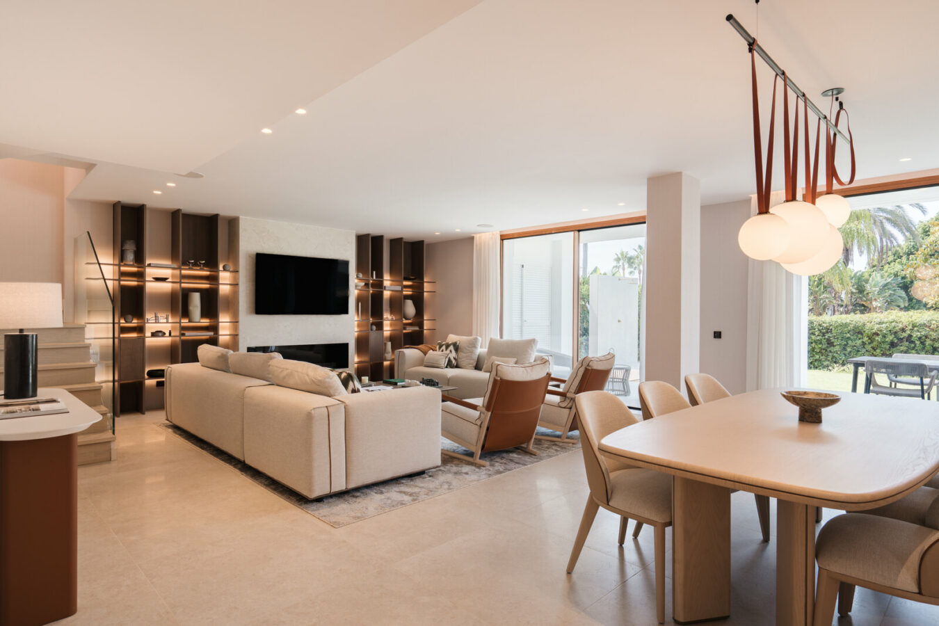 FOR SALE 🏡 Fully Renovated Garden Duplex with Private Garden next to the Golf – Los Naranjos, Nueva Andalucía, Marbella 🇪🇸