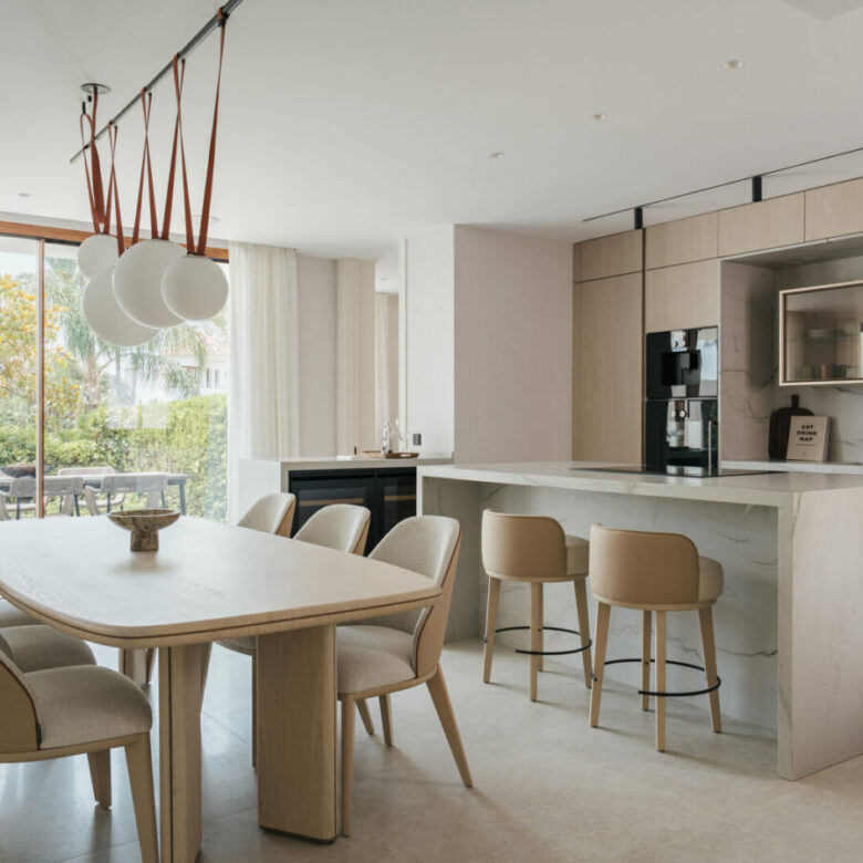 FOR SALE 🏡 Fully Renovated Garden Duplex with Private Garden next to the Golf – Los Naranjos, Nueva Andalucía, Marbella 🇪🇸