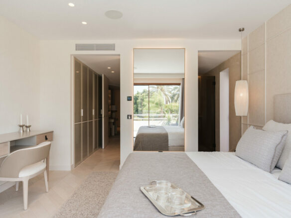 FOR SALE 🏡 Fully Renovated Garden Duplex with Private Garden next to the Golf – Los Naranjos, Nueva Andalucía, Marbella 🇪🇸
