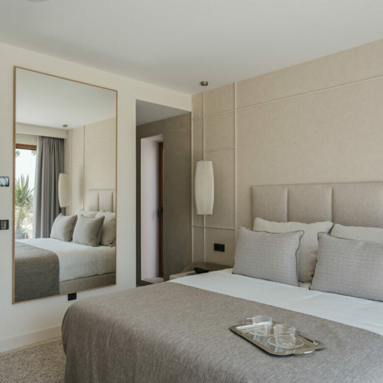 FOR SALE 🏡 Fully Renovated Garden Duplex with Private Garden next to the Golf – Los Naranjos, Nueva Andalucía, Marbella 🇪🇸