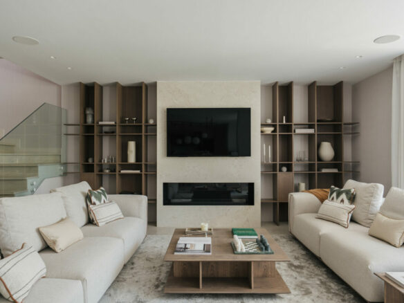 FOR SALE 🏡 Fully Renovated Garden Duplex with Private Garden next to the Golf – Los Naranjos, Nueva Andalucía, Marbella 🇪🇸
