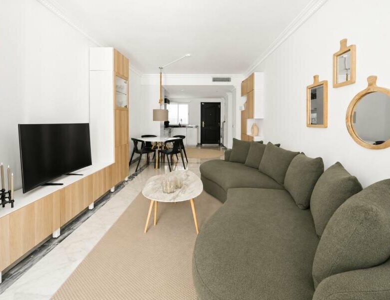 FOR SALE 🏡 South-Facing Ground-Floor Apartment with One of the Largest Terraces in the Complex – Nueva Andalucía, Marbella 🇪🇸