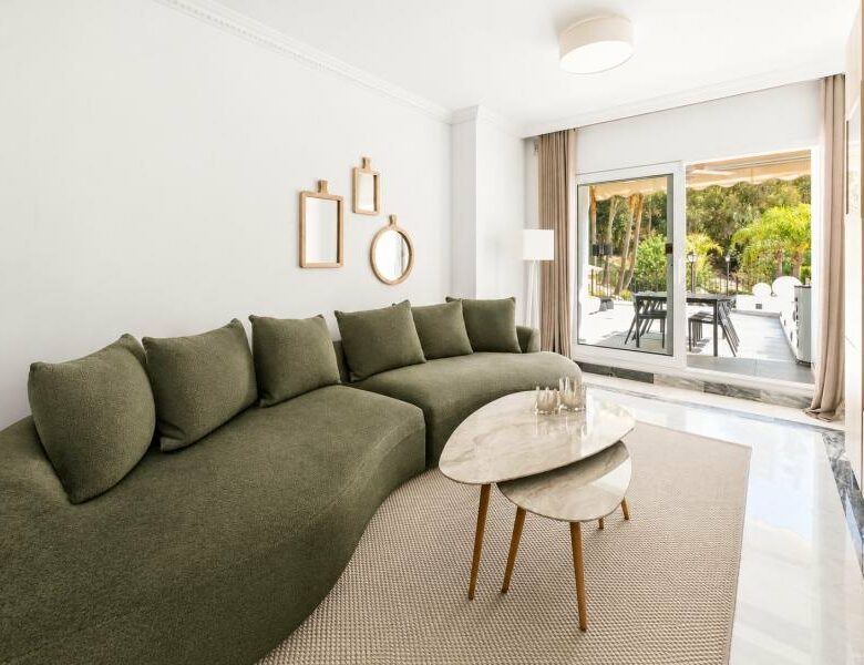 FOR SALE 🏡 South-Facing Ground-Floor Apartment with One of the Largest Terraces in the Complex – Nueva Andalucía, Marbella 🇪🇸