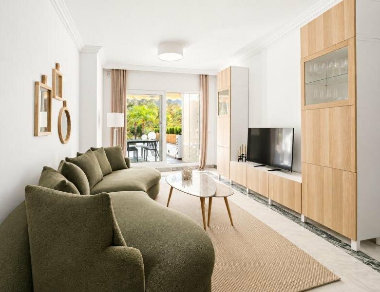 FOR SALE 🏡 South-Facing Ground-Floor Apartment with One of the Largest Terraces in the Complex – Nueva Andalucía, Marbella 🇪🇸