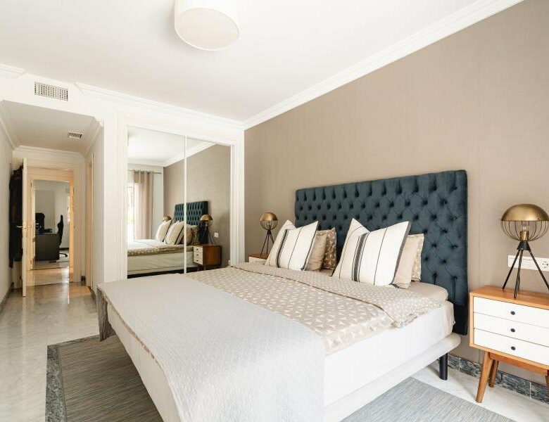 FOR SALE 🏡 South-Facing Ground-Floor Apartment with One of the Largest Terraces in the Complex – Nueva Andalucía, Marbella 🇪🇸