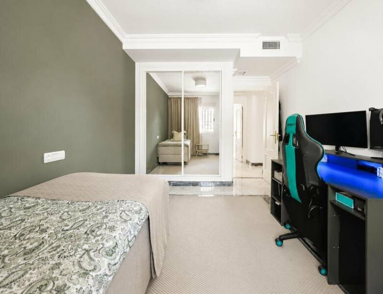 FOR SALE 🏡 South-Facing Ground-Floor Apartment with One of the Largest Terraces in the Complex – Nueva Andalucía, Marbella 🇪🇸
