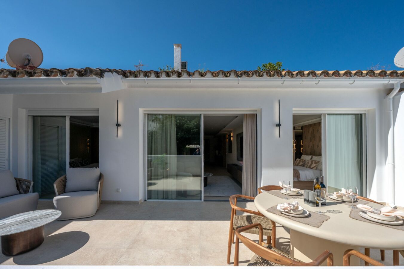 FOR SALE 🏡 Renovated 3 Bedroom Ground Floor Apartment with Private Terrace – Agrupadas, Nueva Andalucía, Marbella 🇪🇸
