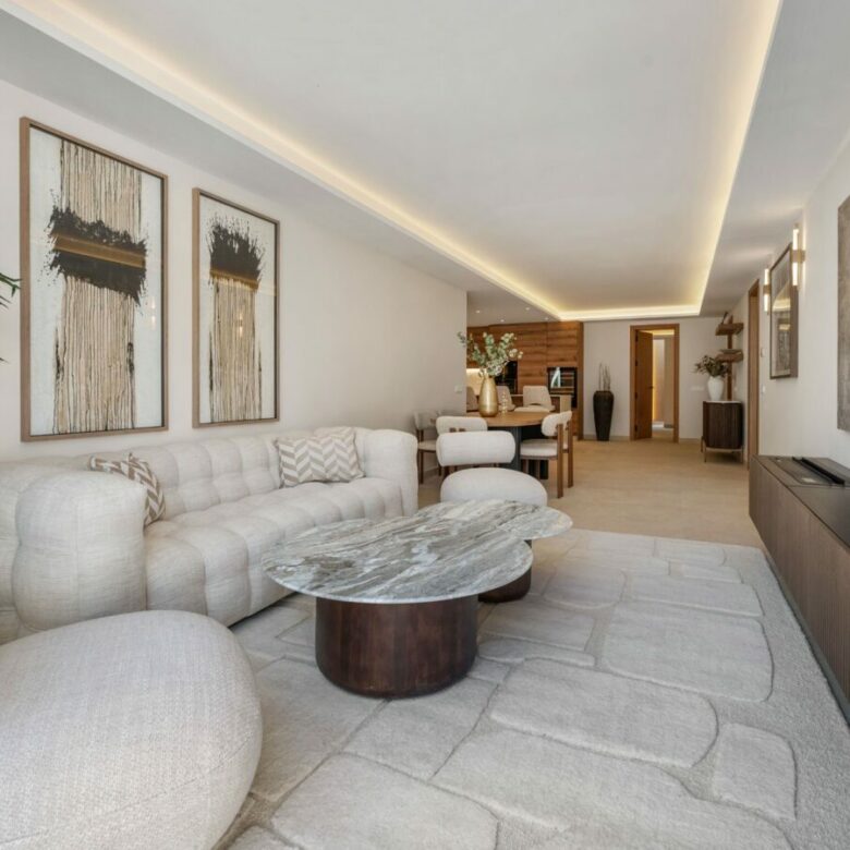 FOR SALE 🏡 Renovated 3 Bedroom Ground Floor Apartment with Private Terrace – Agrupadas, Nueva Andalucía, Marbella 🇪🇸