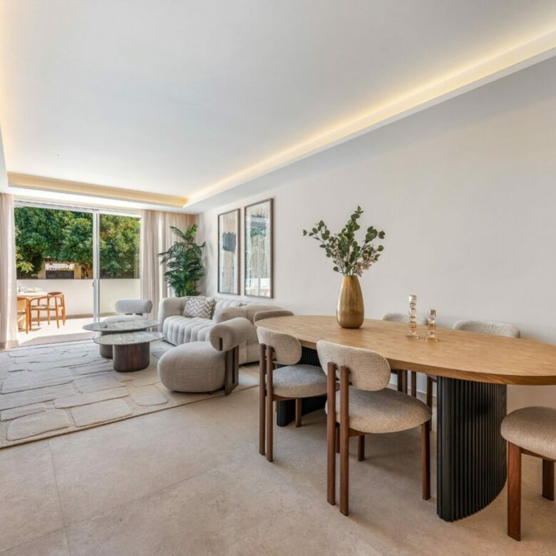 FOR SALE 🏡 Renovated 3 Bedroom Ground Floor Apartment with Private Terrace – Agrupadas, Nueva Andalucía, Marbella 🇪🇸