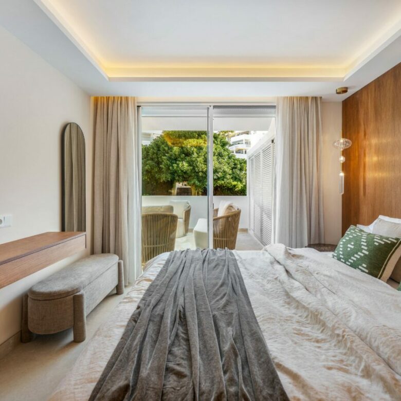 FOR SALE 🏡 Renovated 3 Bedroom Ground Floor Apartment with Private Terrace – Agrupadas, Nueva Andalucía, Marbella 🇪🇸
