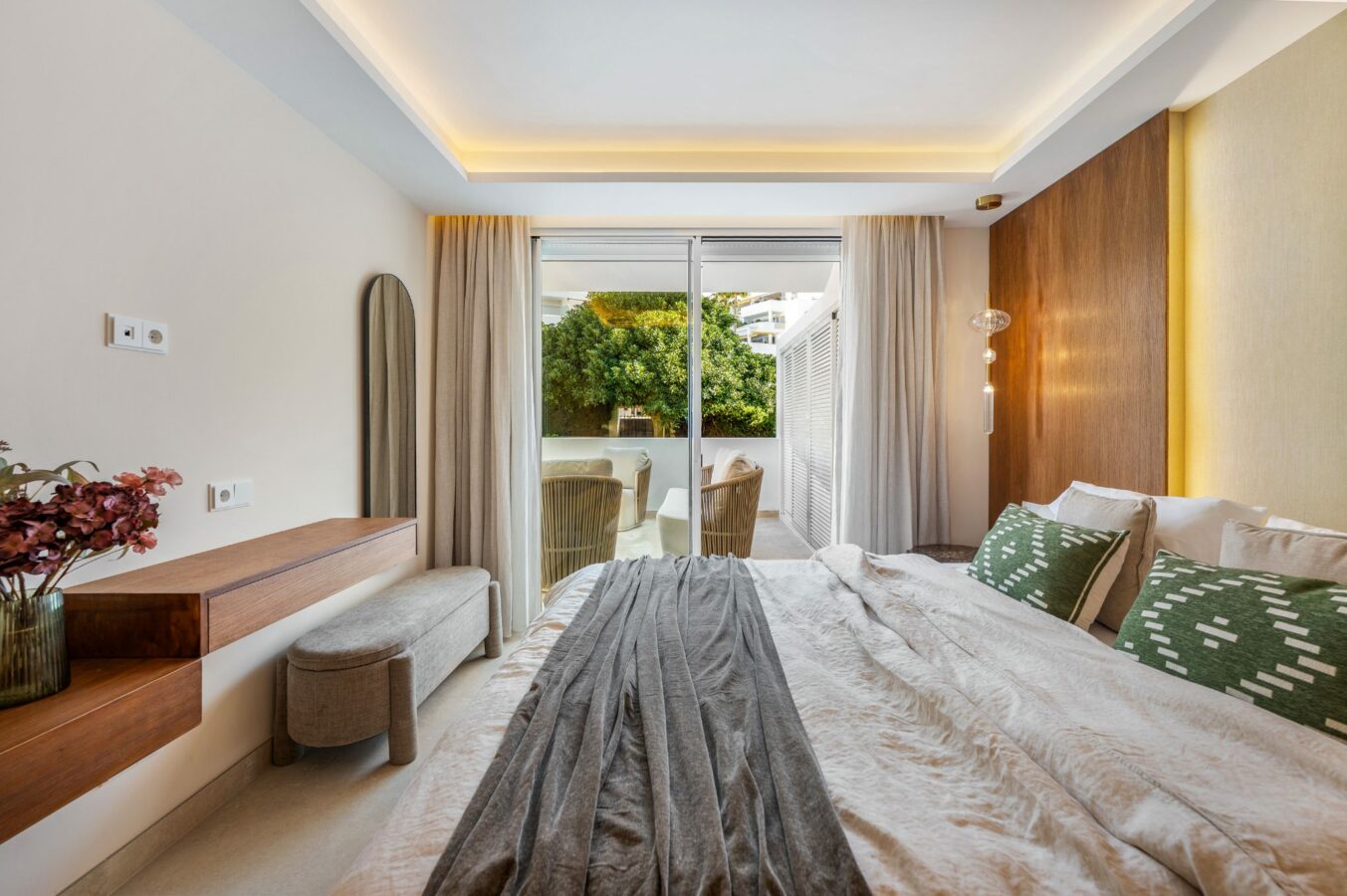 FOR SALE 🏡 Renovated 3 Bedroom Ground Floor Apartment with Private Terrace – Agrupadas, Nueva Andalucía, Marbella 🇪🇸