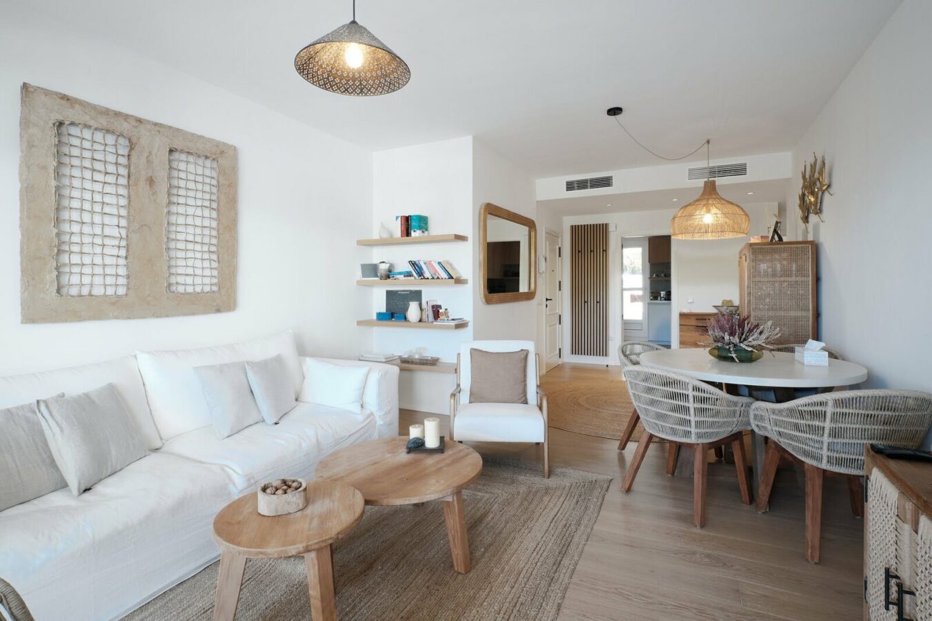 FOR SALE 🏡 South-Facing Ground-Floor Apartment with Garden and Pool Views – Valle del Golf, Nueva Andalucía 🇪🇸