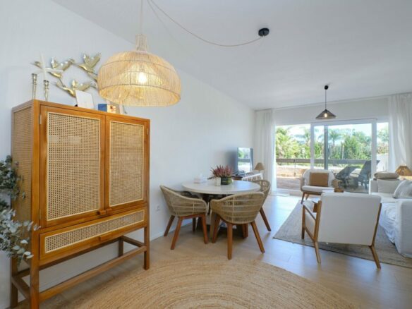 FOR SALE 🏡 South-Facing Ground-Floor Apartment with Garden and Pool Views – Valle del Golf, Nueva Andalucía 🇪🇸