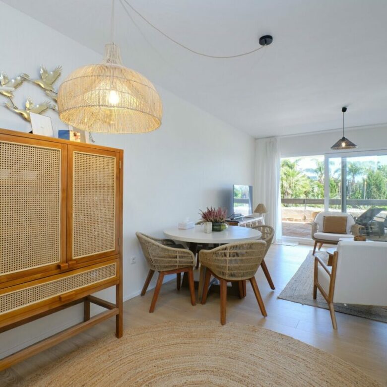 FOR SALE 🏡 South-Facing Ground-Floor Apartment with Garden and Pool Views – Valle del Golf, Nueva Andalucía 🇪🇸