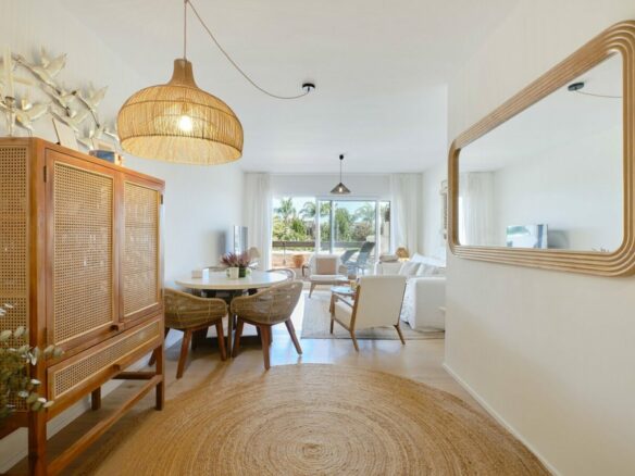 FOR SALE 🏡 South-Facing Ground-Floor Apartment with Garden and Pool Views – Valle del Golf, Nueva Andalucía 🇪🇸