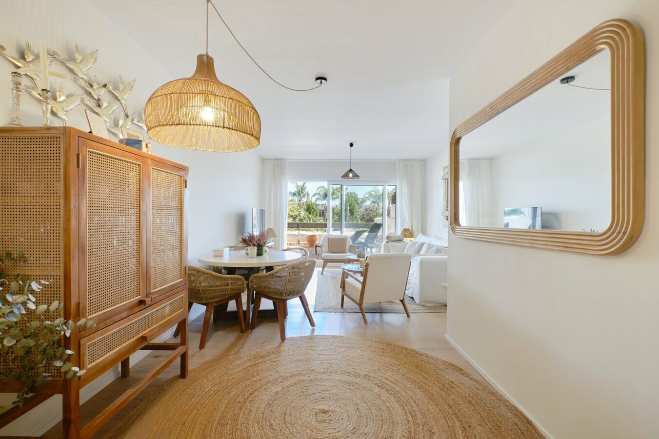 FOR SALE 🏡 South-Facing Ground-Floor Apartment with Garden and Pool Views – Valle del Golf, Nueva Andalucía 🇪🇸