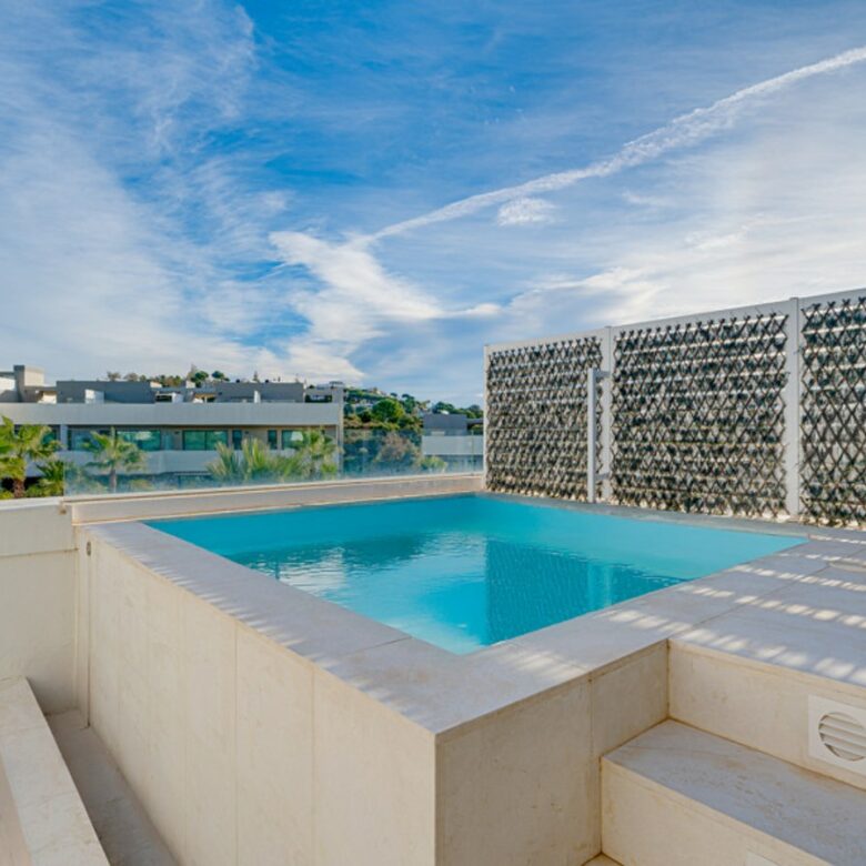 FOR SALE 🏡 Four-Bedroom Townhouse with Private Garden and Plunge Pool Solarium – La Cala de Mijas, Mijas Costa 🇪🇸