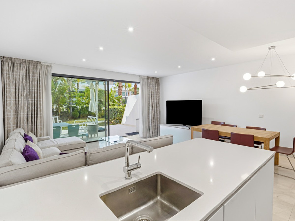 FOR SALE 🏡 Four-Bedroom Townhouse with Private Garden and Plunge Pool Solarium – La Cala de Mijas, Mijas Costa 🇪🇸