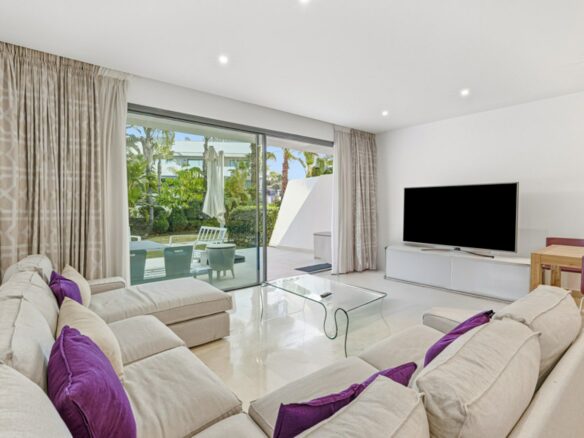 FOR SALE 🏡 Four-Bedroom Townhouse with Private Garden and Plunge Pool Solarium – La Cala de Mijas, Mijas Costa 🇪🇸