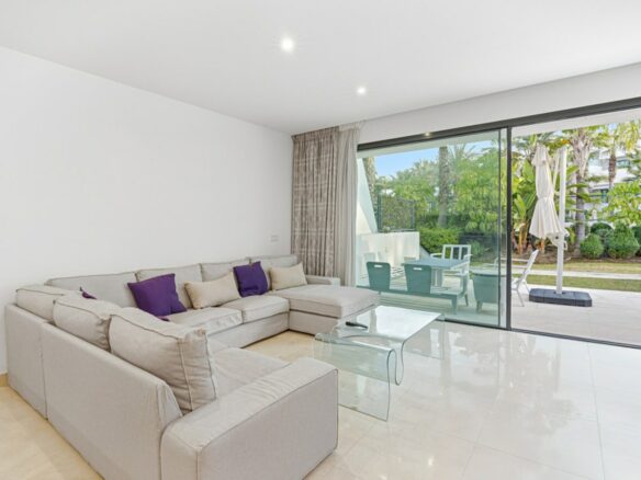 FOR SALE 🏡 Four-Bedroom Townhouse with Private Garden and Plunge Pool Solarium – La Cala de Mijas, Mijas Costa 🇪🇸