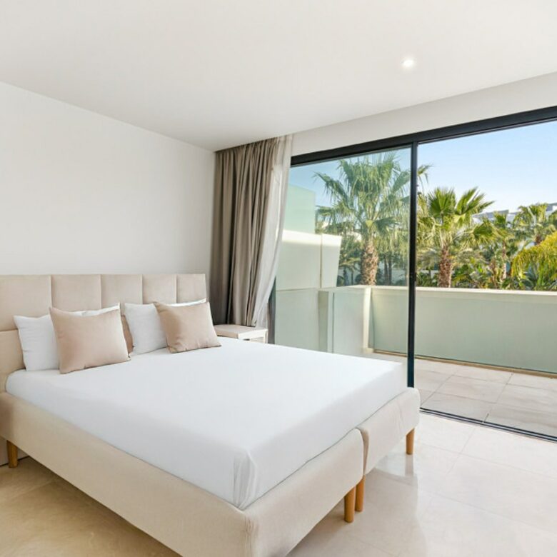 FOR SALE 🏡 Four-Bedroom Townhouse with Private Garden and Plunge Pool Solarium – La Cala de Mijas, Mijas Costa 🇪🇸