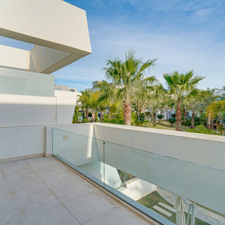 FOR SALE 🏡 Four-Bedroom Townhouse with Private Garden and Plunge Pool Solarium – La Cala de Mijas, Mijas Costa 🇪🇸
