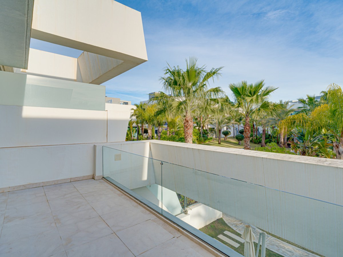FOR SALE 🏡 Four-Bedroom Townhouse with Private Garden and Plunge Pool Solarium – La Cala de Mijas, Mijas Costa 🇪🇸