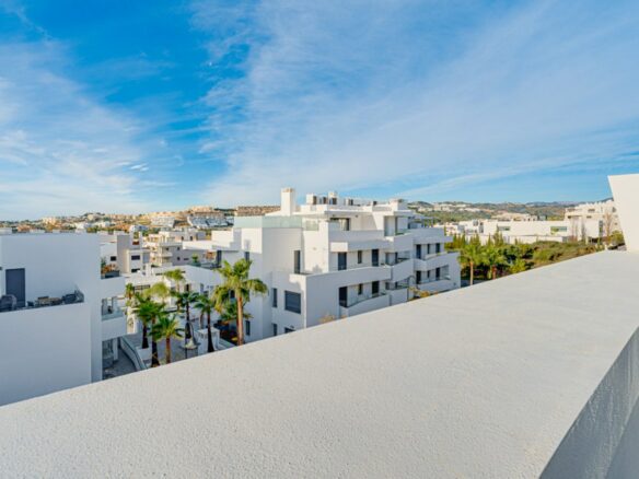 FOR SALE 🏡 Four-Bedroom Townhouse with Private Garden and Plunge Pool Solarium – La Cala de Mijas, Mijas Costa 🇪🇸