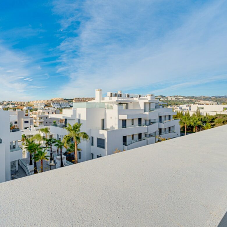 FOR SALE 🏡 Four-Bedroom Townhouse with Private Garden and Plunge Pool Solarium – La Cala de Mijas, Mijas Costa 🇪🇸