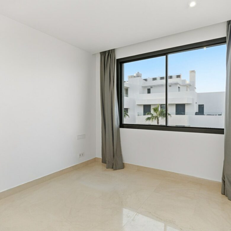 FOR SALE 🏡 Four-Bedroom Townhouse with Private Garden and Plunge Pool Solarium – La Cala de Mijas, Mijas Costa 🇪🇸