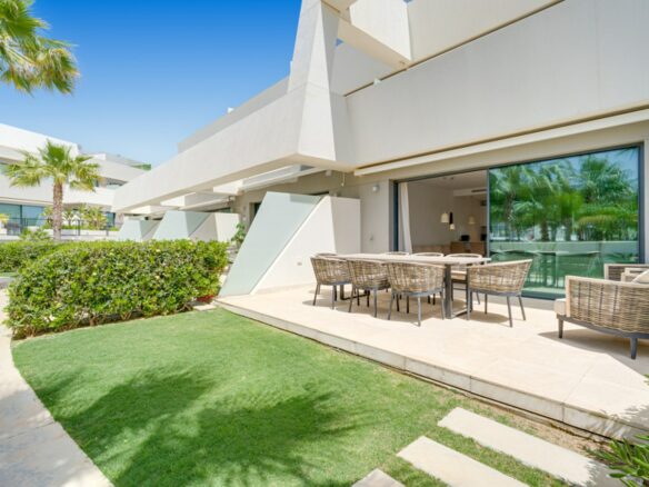 FOR SALE 🏡 Four-Bedroom Townhouse with Tourist Licence and BBQ Solarium – La Cala de Mijas, Mijas Costa 🇪🇸