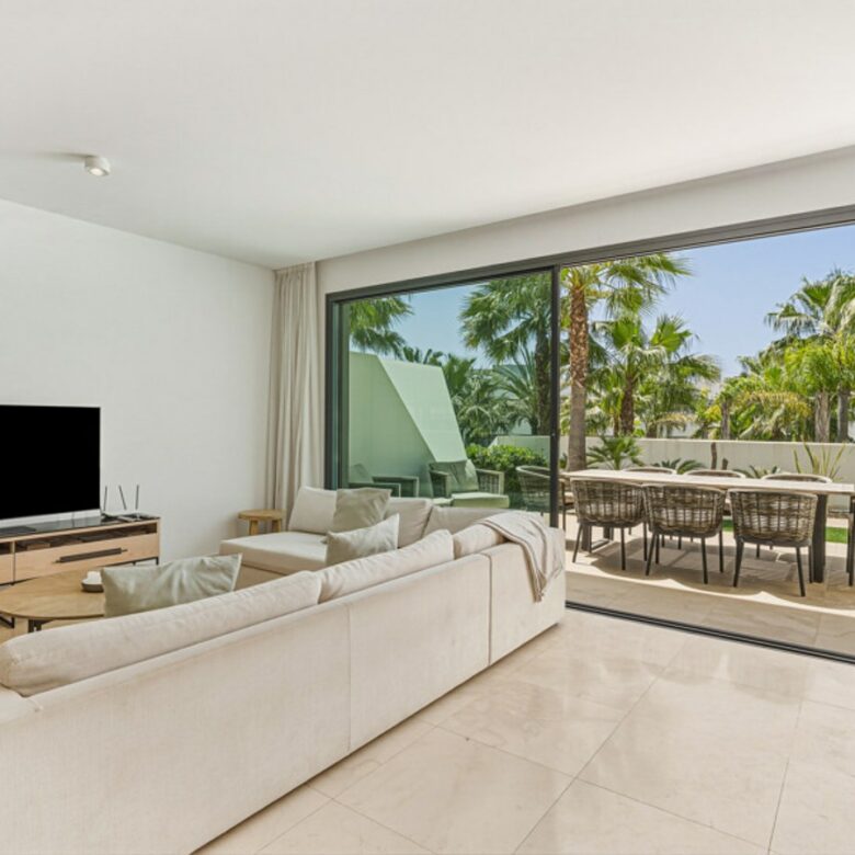 FOR SALE 🏡 Four-Bedroom Townhouse with Tourist Licence and BBQ Solarium – La Cala de Mijas, Mijas Costa 🇪🇸
