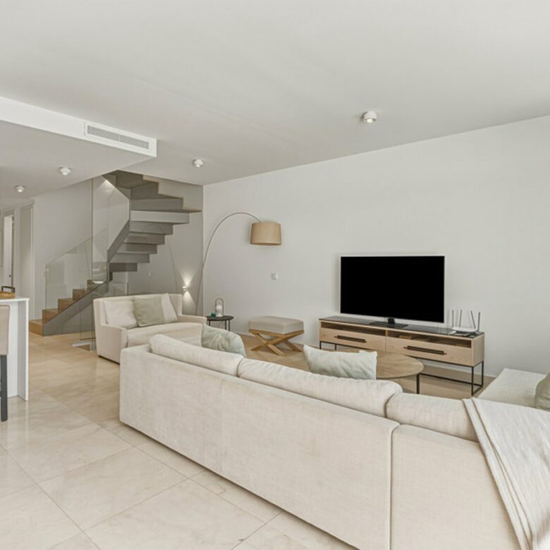 FOR SALE 🏡 Four-Bedroom Townhouse with Tourist Licence and BBQ Solarium – La Cala de Mijas, Mijas Costa 🇪🇸