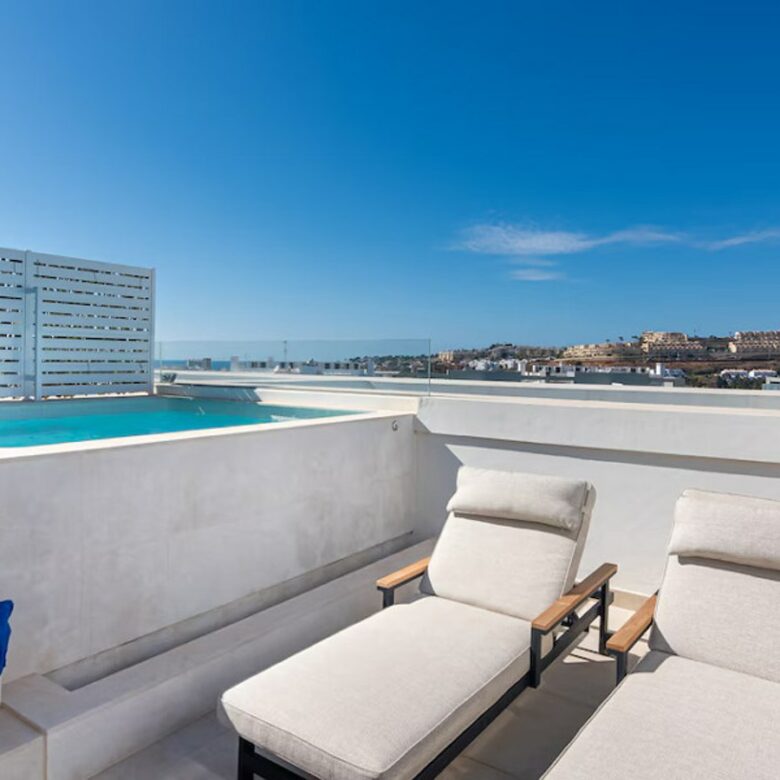 FOR SALE 🏡 Four-Bedroom Townhouse with Tourist Licence and BBQ Solarium – La Cala de Mijas, Mijas Costa 🇪🇸