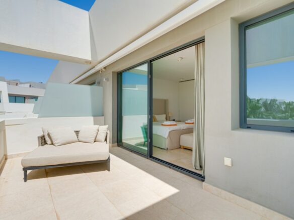 FOR SALE 🏡 Four-Bedroom Townhouse with Tourist Licence and BBQ Solarium – La Cala de Mijas, Mijas Costa 🇪🇸