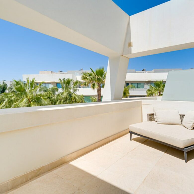 FOR SALE 🏡 Four-Bedroom Townhouse with Tourist Licence and BBQ Solarium – La Cala de Mijas, Mijas Costa 🇪🇸