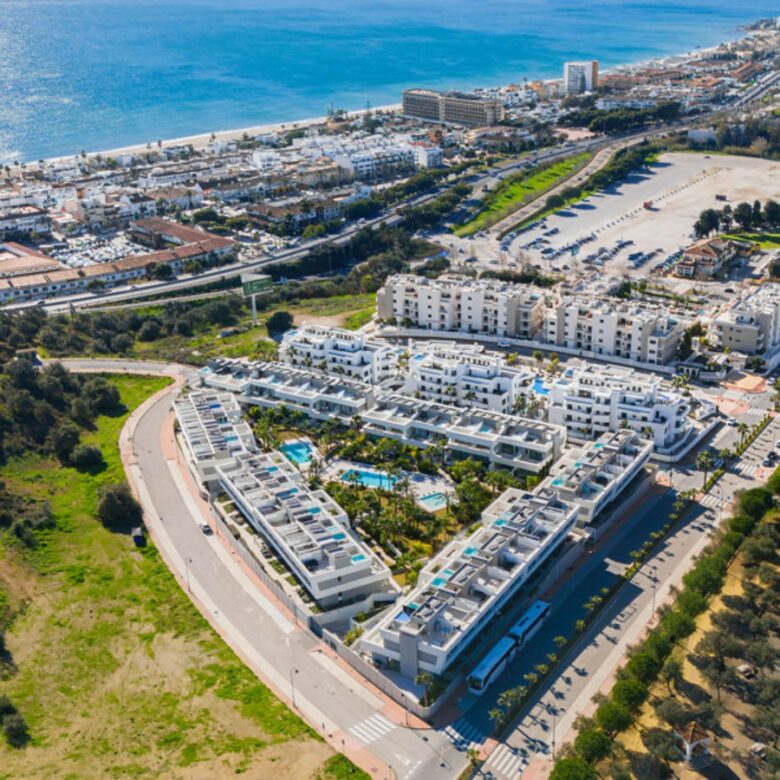 FOR SALE 🏡 Four-Bedroom Townhouse with Tourist Licence and BBQ Solarium – La Cala de Mijas, Mijas Costa 🇪🇸