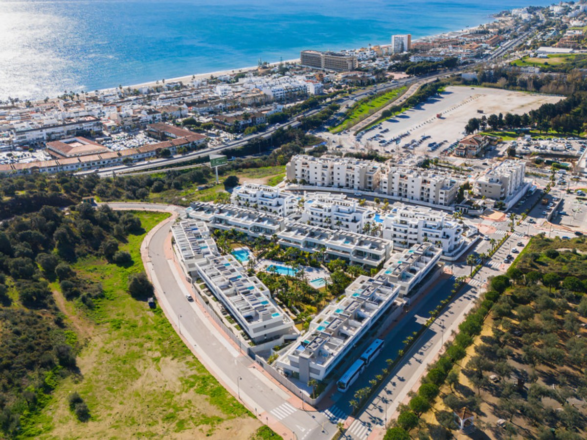 FOR SALE 🏡 Four-Bedroom Townhouse with Tourist Licence and BBQ Solarium – La Cala de Mijas, Mijas Costa 🇪🇸