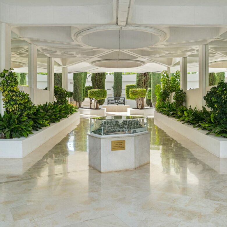 FOR SALE 🏡 Turnkey Three-Bedroom Apartment with Sea Views in a Gated Community – Las Lomas de Marbella Club, Golden Mile, Marbella 🇪🇸