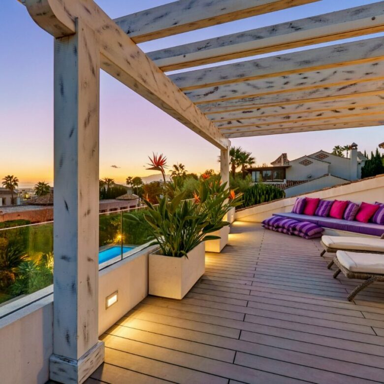 FOR SALE 🏡 Mediterranean Four-Bedroom Villa with Saltwater Pool and Rooftop Sea Views – Sierra Blanca, Golden Mile, Marbella 🇪🇸